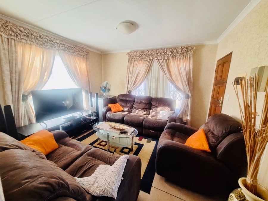 3 Bedroom Property for Sale in Mabopane Unit X North West